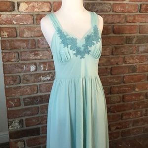 POWDER BLUE VAN RAALTE NYLON & CHIFFON Nightgown